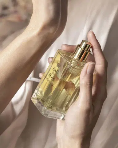 Sisley Paris Eau du Soir Parfum Spray | Thumbnail 4 Sisley Paris Eau du Soir Parfum Spray | Thumbnail 4