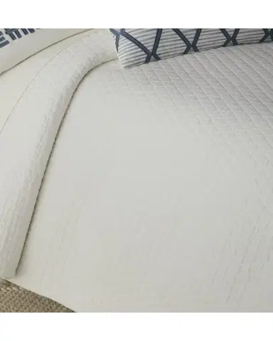 Lili Alessandra Dawn Coverlet | Thumbnail 2 Lili Alessandra Dawn Coverlet | Thumbnail 2