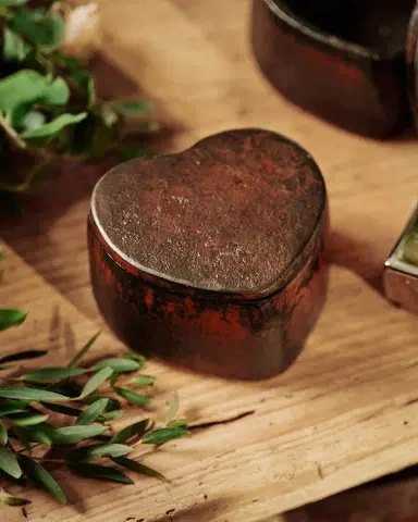 Jan Barboglio Amor Cast Iron Heart Box | Thumbnail 1 Jan Barboglio Amor Cast Iron Heart Box | Thumbnail 1