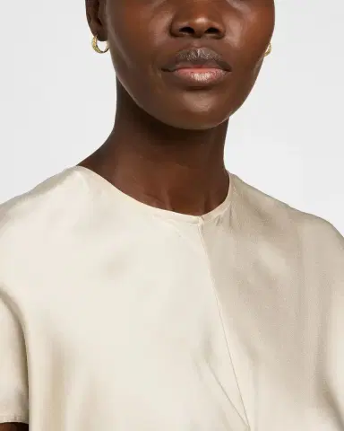 Jennifer Meyer Small Leaf Diamond Hoop Earrings | Thumbnail 2 Jennifer Meyer Small Leaf Diamond Hoop Earrings | Thumbnail 2