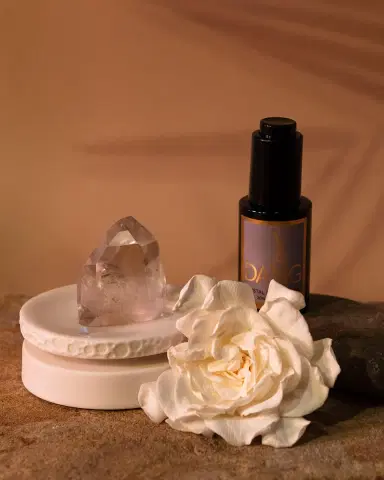 Van Dang Fragrances Savannah Diffuser Oil with Clear Quartz, 0.67 oz. | Thumbnail 2 Van Dang Fragrances Savannah Diffuser Oil with Clear Quartz, 0.67 oz. | Thumbnail 2