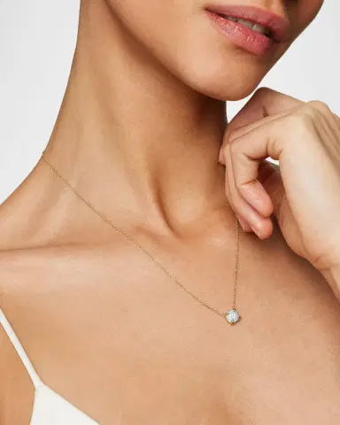 David Yurman Petite Chatelaine Pendant Necklace with Diamonds in 18K Gold, 7mm | Thumbnail 5 David Yurman Petite Chatelaine Pendant Necklace with Diamonds in 18K Gold, 7mm | Thumbnail 5
