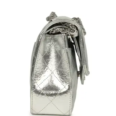 Chanel Pre-owned Chanel Small Classic Double Flap Silver Hammered Metallic Calfskin Silver Hardware | Thumbnail 4 Chanel Pre-owned Chanel Small Classic Double Flap Silver Hammered Metallic Calfskin Silver Hardware | Thumbnail 4