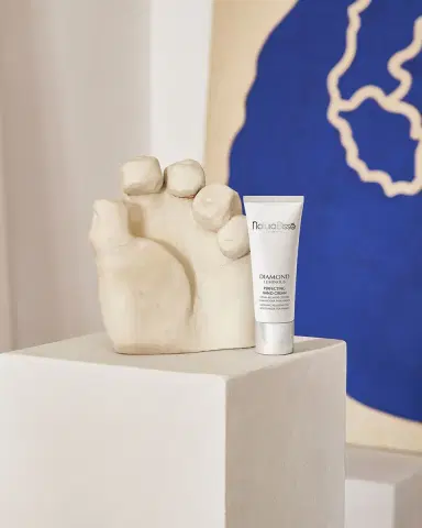 Natura Bissé Diamond Luminous Perfecting Hand Cream, 2.5 oz. | Thumbnail 3 Natura Bissé Diamond Luminous Perfecting Hand Cream, 2.5 oz. | Thumbnail 3
