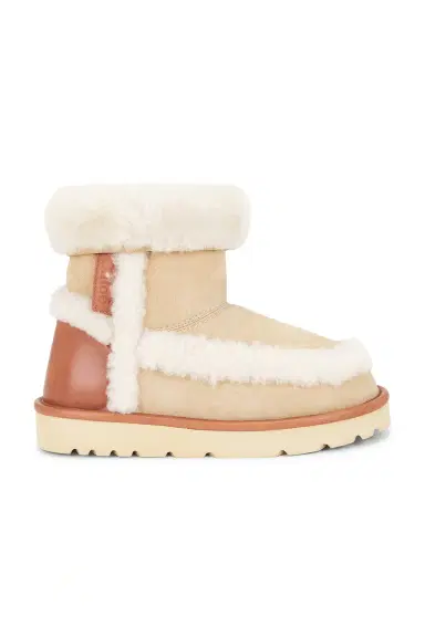 Chloé Shearling Bootie | Thumbnail 1 Chloé Shearling Bootie | Thumbnail 1