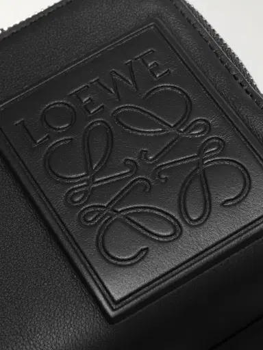 Loewe Camera Mini Logo-Appliquéd Leather Messenger Bag - Men | Thumbnail 4 Loewe Camera Mini Logo-Appliquéd Leather Messenger Bag - Men | Thumbnail 4