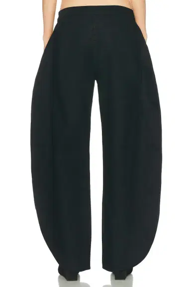 Alaïa ALAΪA Petal Horseshoe Leg | Thumbnail 4 Alaïa ALAΪA Petal Horseshoe Leg | Thumbnail 4