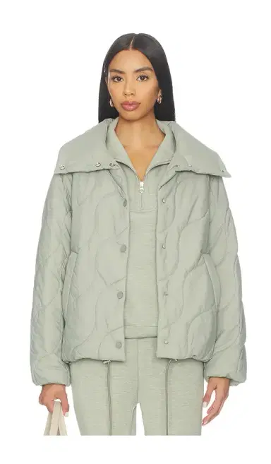Varley Fabia Quilted Jacket | Thumbnail 1 Varley Fabia Quilted Jacket | Thumbnail 1