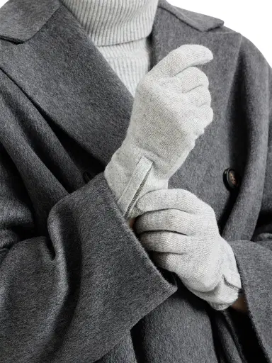 Brunello Cucinelli Women's Cashmere Knit Gloves with Monili - Light Grey - Size Small | Thumbnail 2 Brunello Cucinelli Women's Cashmere Knit Gloves with Monili - Light Grey - Size Small | Thumbnail 2