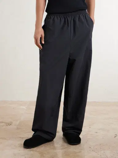 Vetements Wide-Leg Striped Shell Sweatpants - Men | Thumbnail 3 Vetements Wide-Leg Striped Shell Sweatpants - Men | Thumbnail 3