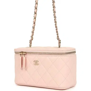 Chanel Chanel Small Classic Vanity Case Light Pink Shiny Caviar Light Gold Hardware | Thumbnail 3 Chanel Chanel Small Classic Vanity Case Light Pink Shiny Caviar Light Gold Hardware | Thumbnail 3