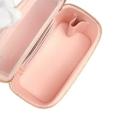 Chanel Chanel Small Classic Vanity Case Light Pink Shiny Caviar Light Gold Hardware | Thumbnail 8 Chanel Chanel Small Classic Vanity Case Light Pink Shiny Caviar Light Gold Hardware | Thumbnail 8
