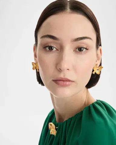 Oscar de la Renta Cyclamen Small Stud Earrings, Gold | Thumbnail 3 Oscar de la Renta Cyclamen Small Stud Earrings, Gold | Thumbnail 3