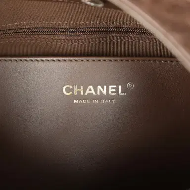 Chanel Chanel Maxi Hobo Bag Dark Brown Suede Antique Gold Hardware | Thumbnail 9 Chanel Chanel Maxi Hobo Bag Dark Brown Suede Antique Gold Hardware | Thumbnail 9