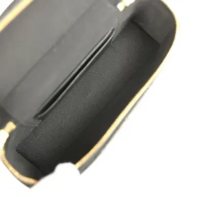 Chanel Chanel Top Handle Long Vanity Case with Chain Black Shiny Caviar Gold Hardware | Thumbnail 8 Chanel Chanel Top Handle Long Vanity Case with Chain Black Shiny Caviar Gold Hardware | Thumbnail 8