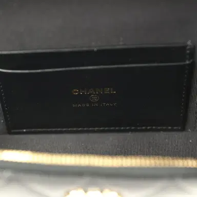 Chanel Chanel Top Handle Long Vanity Case with Chain Black Shiny Caviar Gold Hardware | Thumbnail 9 Chanel Chanel Top Handle Long Vanity Case with Chain Black Shiny Caviar Gold Hardware | Thumbnail 9
