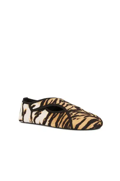 Alaïa ALAΪA Ballet Flat | Thumbnail 2 Alaïa ALAΪA Ballet Flat | Thumbnail 2