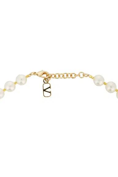Valentino Garavani VLogo Signature Pearl Necklace | Thumbnail 4 Valentino Garavani VLogo Signature Pearl Necklace | Thumbnail 4