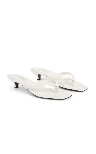 TOTEME Croc-Embossed Leather Flip-Flop Sandals | Thumbnail 5 TOTEME Croc-Embossed Leather Flip-Flop Sandals | Thumbnail 5