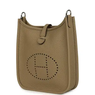 HERMÈS Hermes Evelyne TPM Beige Marfa Clemence Palladium Hardware | Thumbnail 3 HERMÈS Hermes Evelyne TPM Beige Marfa Clemence Palladium Hardware | Thumbnail 3