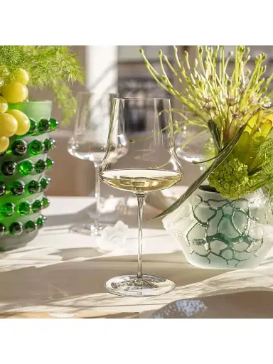 Lalique 1er Cru Wine Glasses 2-Piece Set | Thumbnail 3 Lalique 1er Cru Wine Glasses 2-Piece Set | Thumbnail 3