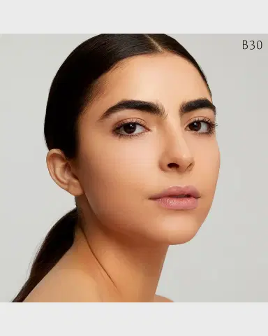 CLÉ DE PEAU BEAUTÉ Radiant Fluid Foundation Natural SPF 25, 1.1 oz. | Thumbnail 2 CLÉ DE PEAU BEAUTÉ Radiant Fluid Foundation Natural SPF 25, 1.1 oz. | Thumbnail 2