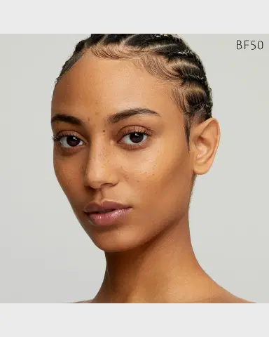 CLÉ DE PEAU BEAUTÉ Radiant Fluid Foundation Natural SPF 25, 1.1 oz. | Thumbnail 3 CLÉ DE PEAU BEAUTÉ Radiant Fluid Foundation Natural SPF 25, 1.1 oz. | Thumbnail 3