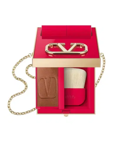 Valentino Garavani VLTN Go-Clutch Bag with Refillable Finishing Powder | Thumbnail 1 Valentino Garavani VLTN Go-Clutch Bag with Refillable Finishing Powder | Thumbnail 1