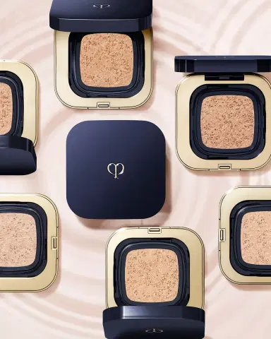 CLÉ DE PEAU BEAUTÉ Radiant Cushion Dewy Foundation, Refill | Thumbnail 5 CLÉ DE PEAU BEAUTÉ Radiant Cushion Dewy Foundation, Refill | Thumbnail 5
