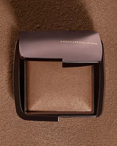 Hourglass Cosmetics Ambient Lighting Powder | Thumbnail 3 Hourglass Cosmetics Ambient Lighting Powder | Thumbnail 3