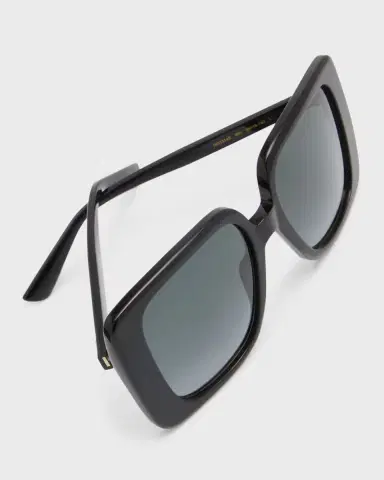 Gucci Gradient Acetate Butterfly Sunglasses | Thumbnail 5 Gucci Gradient Acetate Butterfly Sunglasses | Thumbnail 5