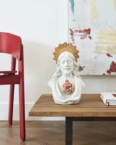 Lladro Sacred Heart of Jesus Sculpture | Thumbnail 5 Lladro Sacred Heart of Jesus Sculpture | Thumbnail 5