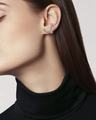 CHANEL LUNE SINGLE EARRING | Thumbnail 3 CHANEL LUNE SINGLE EARRING | Thumbnail 3