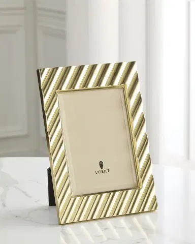 L 'Objet Maxime Frame | Thumbnail 1 L 'Objet Maxime Frame | Thumbnail 1
