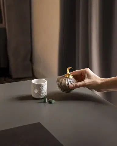 Lladro Majestic Nights Incense Diffuser | Thumbnail 3 Lladro Majestic Nights Incense Diffuser | Thumbnail 3