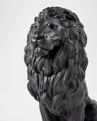 Lladro Majestic Lion Sculpture | Thumbnail 3 Lladro Majestic Lion Sculpture | Thumbnail 3