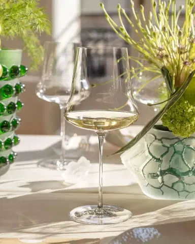 Lalique 1er Cru 20 oz. Wine Glasses, Set of 2 | Thumbnail 3 Lalique 1er Cru 20 oz. Wine Glasses, Set of 2 | Thumbnail 3