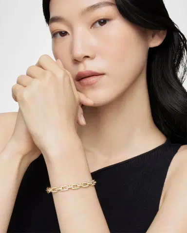 David Yurman Stax Link Bracelet with Diamonds in 18K Yellow Gold, 7mm | Thumbnail 7 David Yurman Stax Link Bracelet with Diamonds in 18K Yellow Gold, 7mm | Thumbnail 7