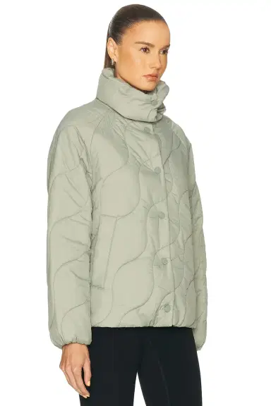 Varley Fabia Quilted Jacket | Thumbnail 3 Varley Fabia Quilted Jacket | Thumbnail 3