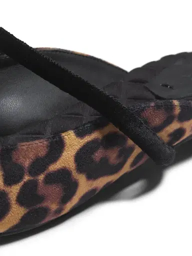 AERA Women's Jane Vegan Velvet Leopard-Print Mules - Leopardo | Thumbnail 5 AERA Women's Jane Vegan Velvet Leopard-Print Mules - Leopardo | Thumbnail 5
