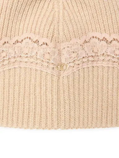 Valentino Garavani Women's Vlogo Signature Cashmere and Lace Beanie - Alabaster | Thumbnail 5 Valentino Garavani Women's Vlogo Signature Cashmere and Lace Beanie - Alabaster | Thumbnail 5