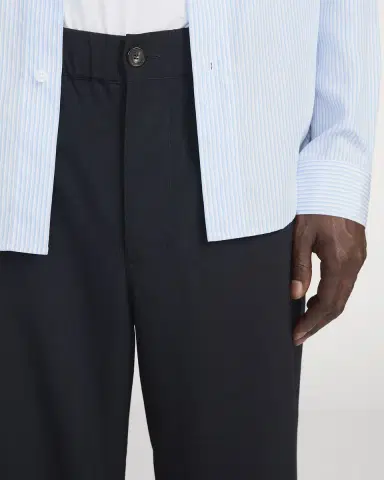 FRAME Men's Baggy Straight-Leg Pleated Trousers | Thumbnail 2 FRAME Men's Baggy Straight-Leg Pleated Trousers | Thumbnail 2