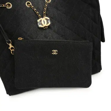 Chanel Chanel Medium 25 Hobo Bag Black Washed Denim Antique Gold Hardware | Thumbnail 8 Chanel Chanel Medium 25 Hobo Bag Black Washed Denim Antique Gold Hardware | Thumbnail 8