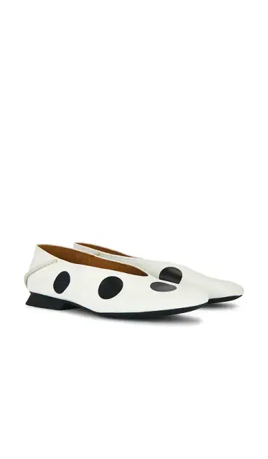 Camper Casi Myra Flat | Thumbnail 2 Camper Casi Myra Flat | Thumbnail 2