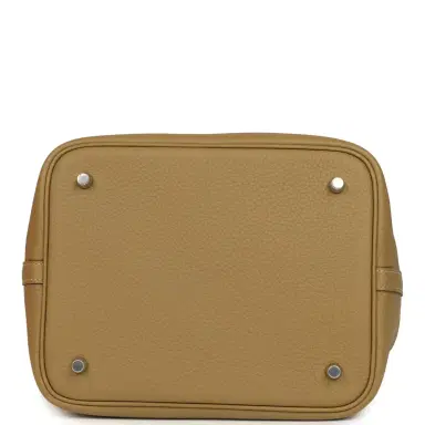 HERMÈS Hermes Picotin Lock 22 Dune Clemence Palladium Hardware | Thumbnail 6 HERMÈS Hermes Picotin Lock 22 Dune Clemence Palladium Hardware | Thumbnail 6