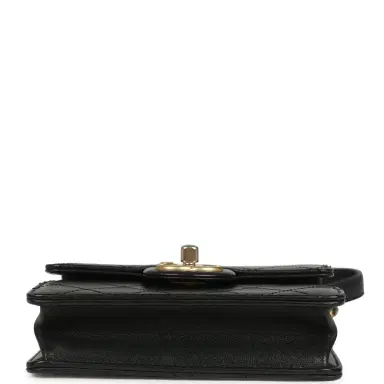 Chanel Pre-owned Chanel Chic Pearls Flap Bag Black Calfskin Brushed Gold Hardware | Thumbnail 6 Chanel Pre-owned Chanel Chic Pearls Flap Bag Black Calfskin Brushed Gold Hardware | Thumbnail 6
