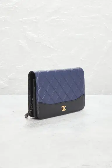 Chanel Chanel Lambskin Gabrielle Wallet On Chain | Thumbnail 4 Chanel Chanel Lambskin Gabrielle Wallet On Chain | Thumbnail 4