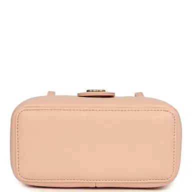 Chanel Chanel Preppy Coco Long Vanity with Straps Light Pink Shiny Caviar Brushed Gold Hardware | Thumbnail 6 Chanel Chanel Preppy Coco Long Vanity with Straps Light Pink Shiny Caviar Brushed Gold Hardware | Thumbnail 6