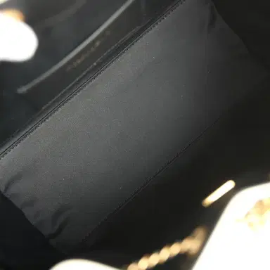 Chanel Chanel Small 25 Hobo Bag Black Raffia and White Calfskin Antique Gold Hardware | Thumbnail 8 Chanel Chanel Small 25 Hobo Bag Black Raffia and White Calfskin Antique Gold Hardware | Thumbnail 8