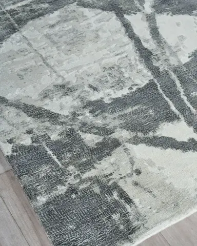 Exquisite Rugs Gianni Hand-Loomed Gray & Silver Rug | Thumbnail 3 Exquisite Rugs Gianni Hand-Loomed Gray & Silver Rug | Thumbnail 3
